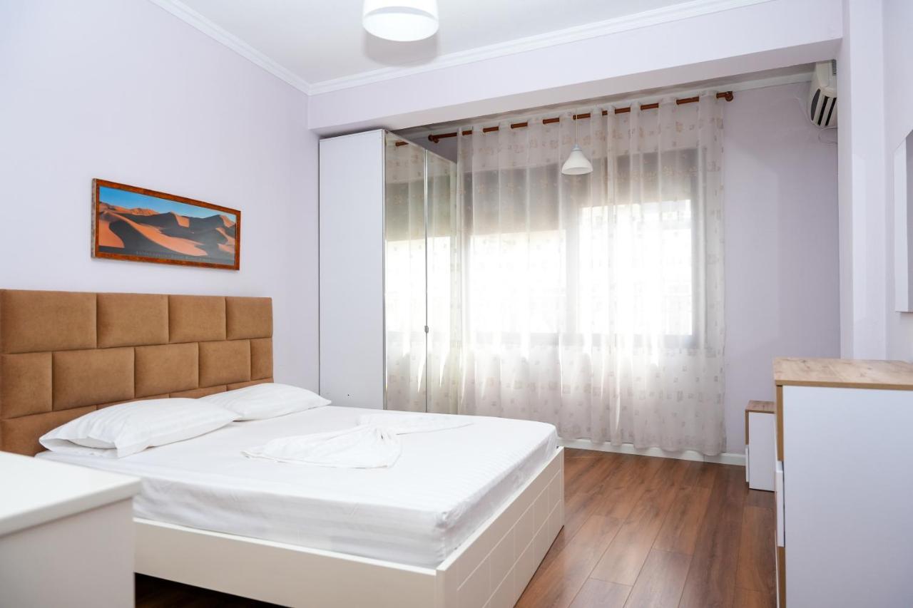 Cozy Apartment In The Heart Of Tirana ! Exteriör bild