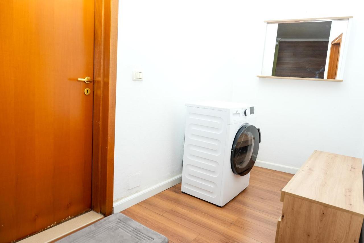 Cozy Apartment In The Heart Of Tirana ! Exteriör bild